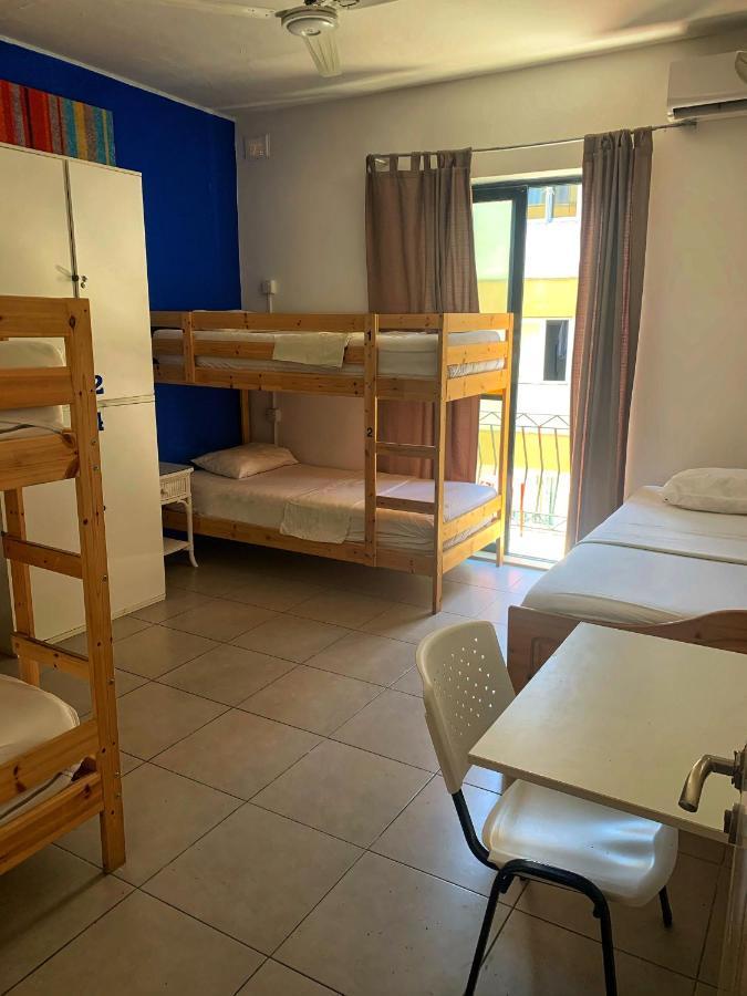 Metropole Budget Hostel Saint Julian's Exterior photo