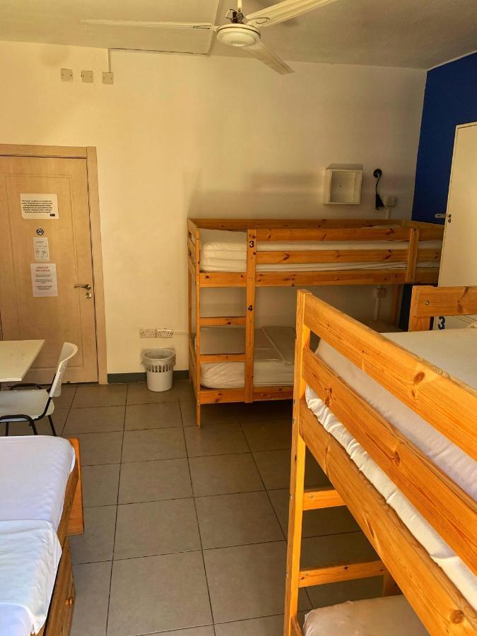 Metropole Budget Hostel Saint Julian's Exterior photo